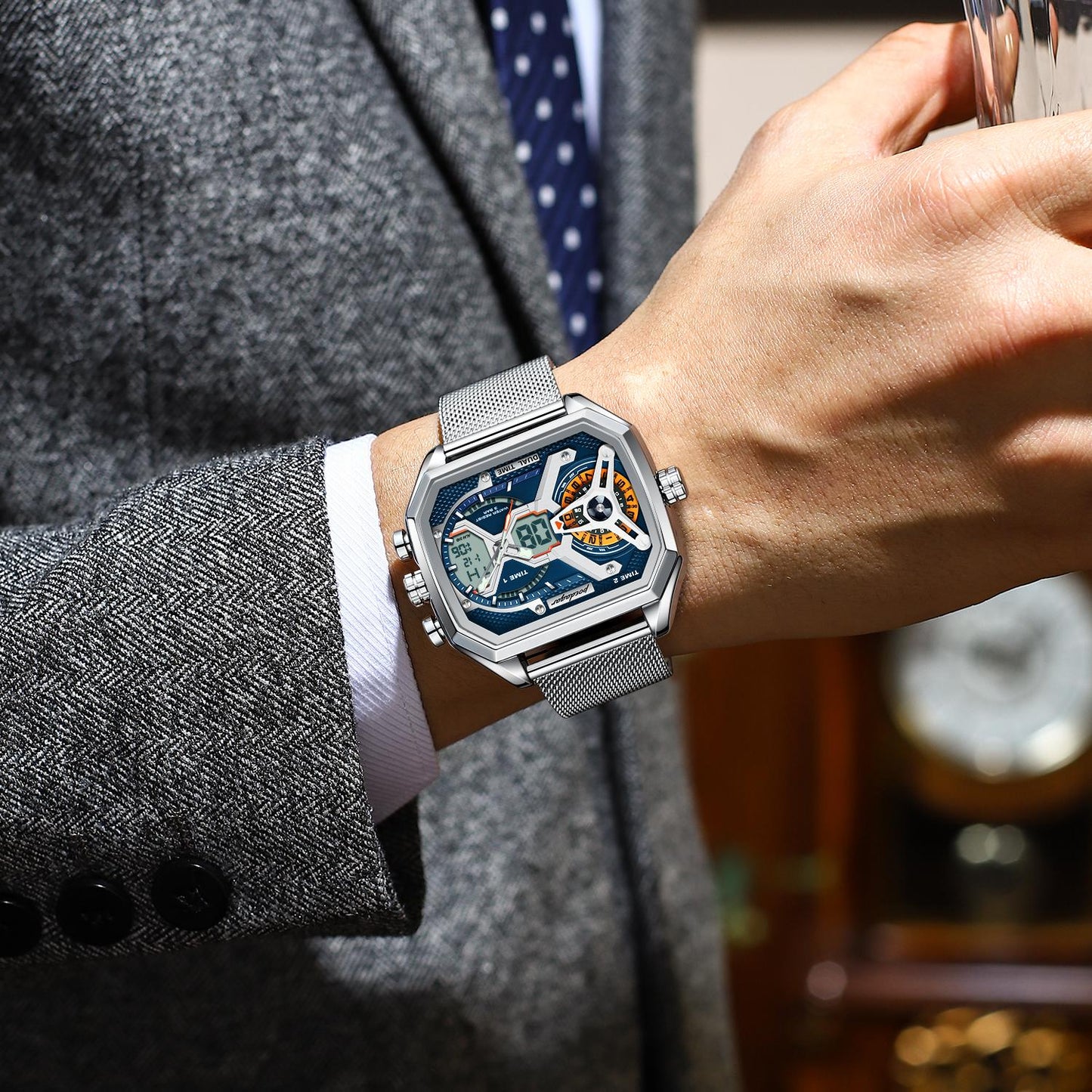 Poedagar Chrono E106